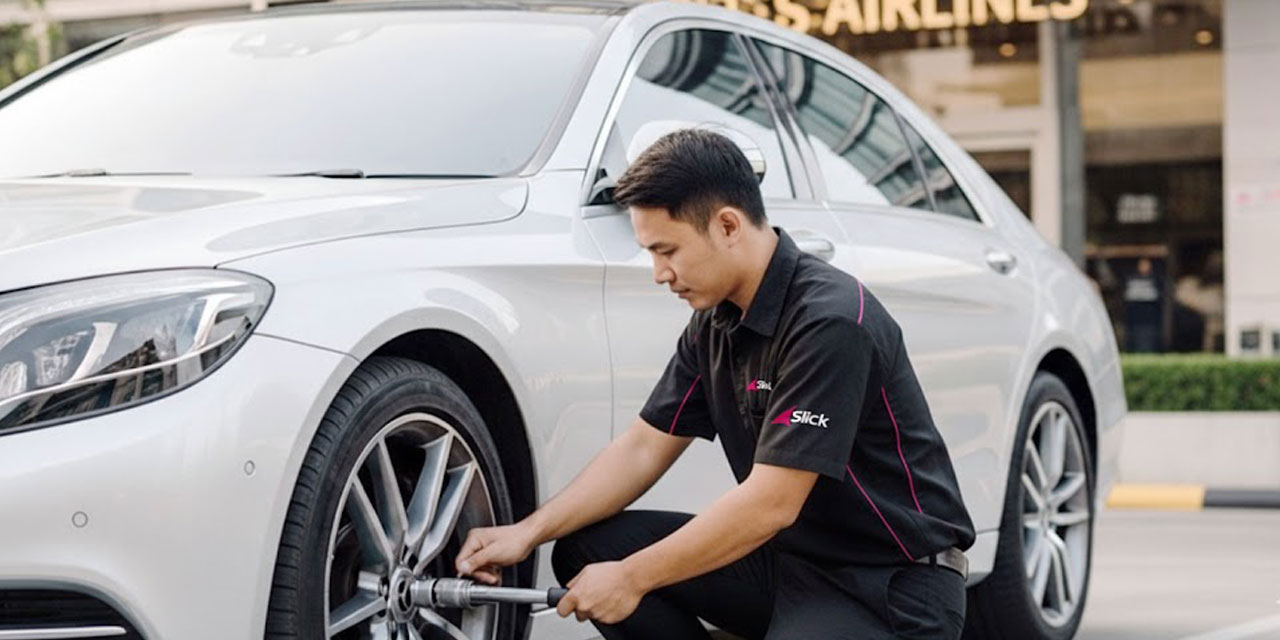 บริการเปลี่ยนยางรถนักบิน / Cabin Crew / แอร์โฮสเตส ถึงบ้าน ถึงที่