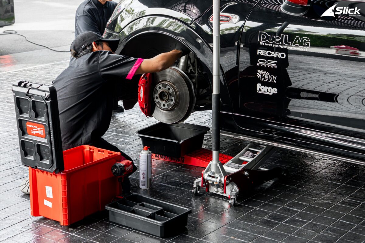 Mini Cooper F56 JCW เปลี่ยนยางที่บ้าน Michelin Pilot Sport 5 ขนาด 215/40 R18