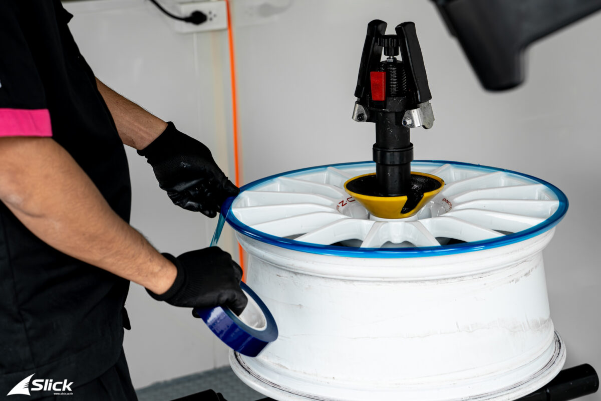 Mini Cooper F56 JCW เปลี่ยนยางที่บ้าน Michelin Pilot Sport 5 ขนาด 215/40 R18