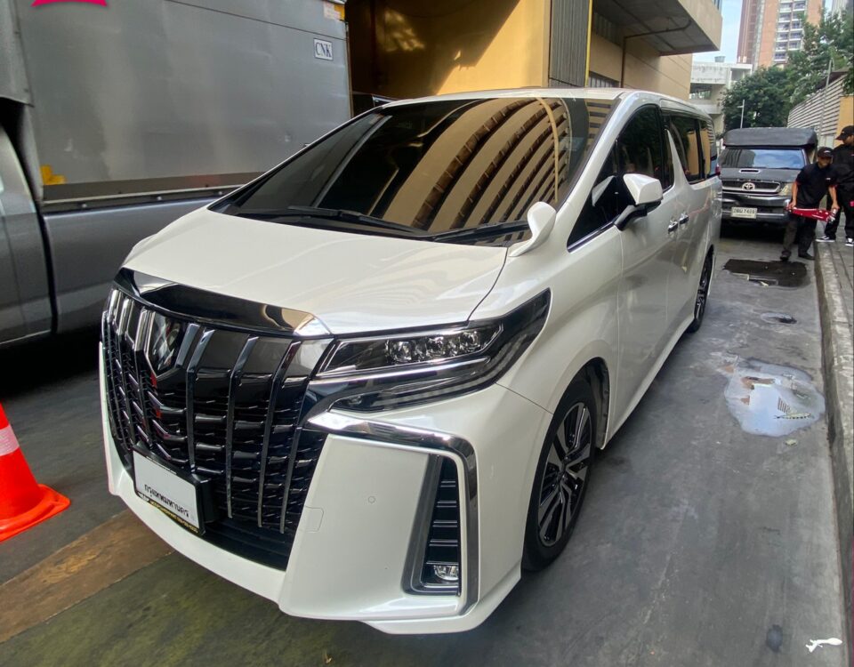 เคสด่วน ยางแตกในอาคารจอดรถ เปลี่ยนยางถึงที่กับ Slick โซนสุขุมวิท–เอกมัย