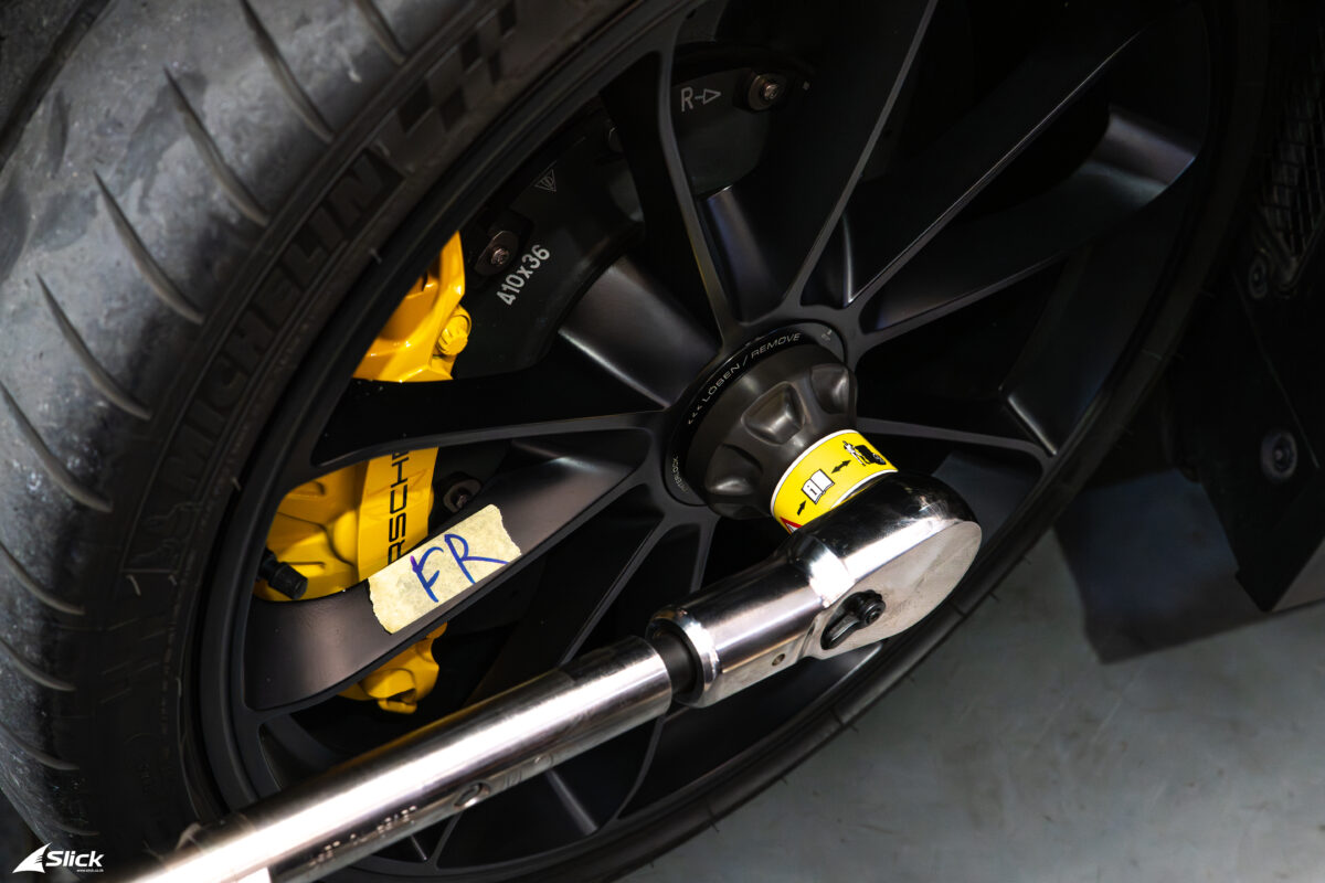 Porsche 911 GT3 (991.2) ดุมล้อ Center Lock เปลี่ยนยาง Michelin Pilot Sport 4S N-Spec