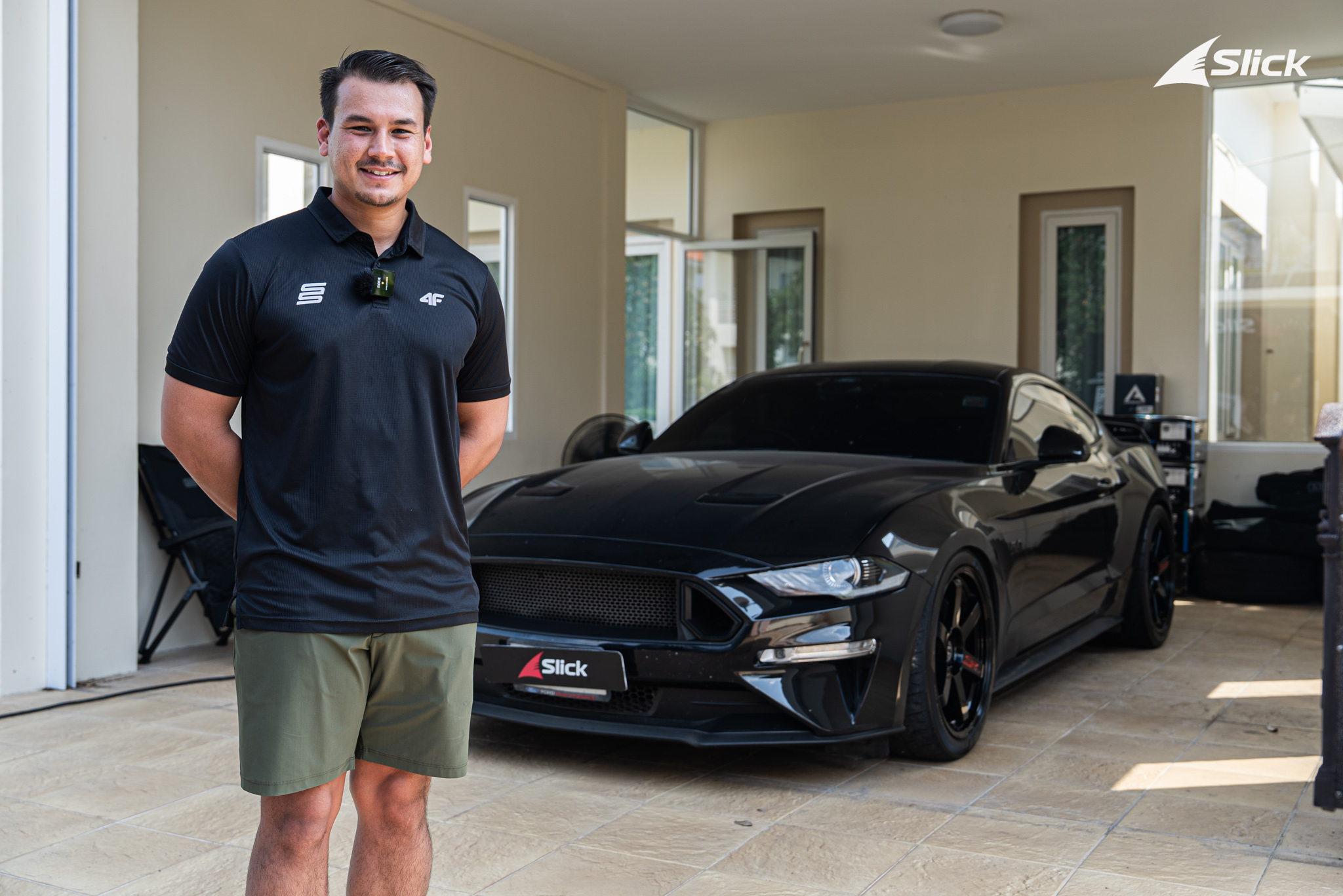 Sandy Stuvik เปลี่ยนยางกับ Slick