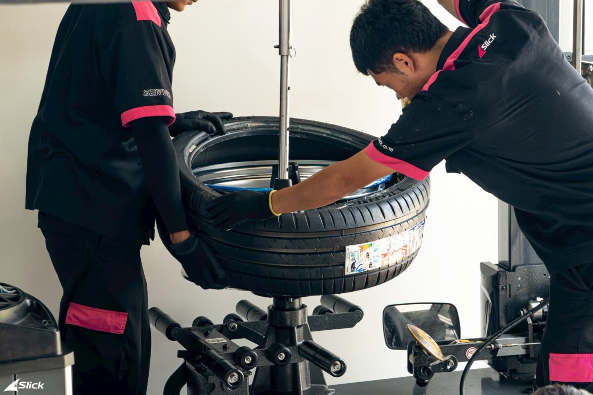 Toyota Vellfire 40 เปลี่ยนยาง Michelin Pilot Sport 4S