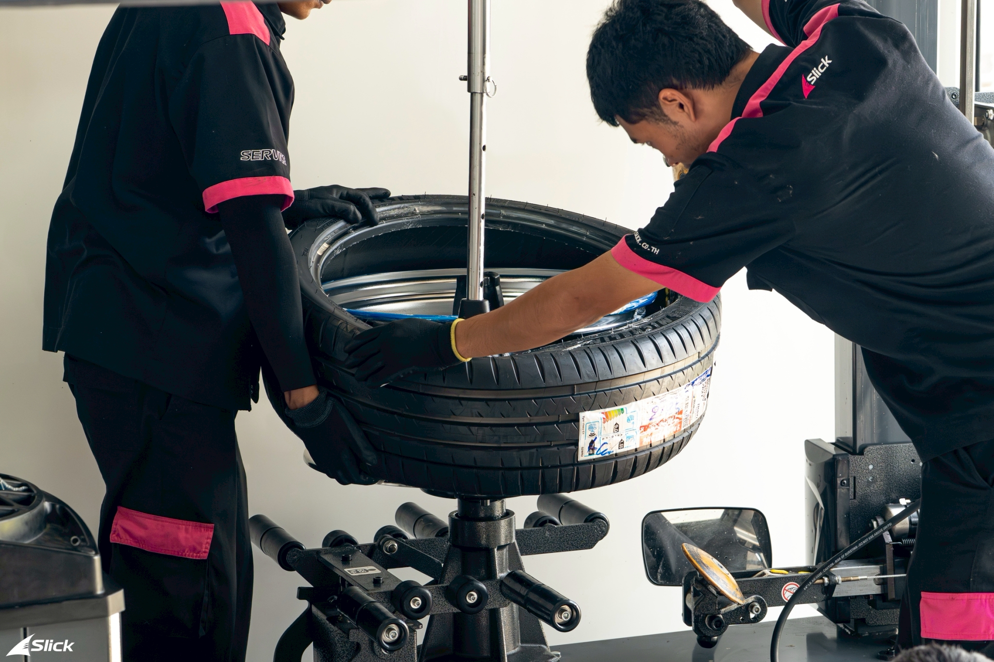 Toyota Vellfire 40 เปลี่ยนยาง Michelin Pilot Sport 4S