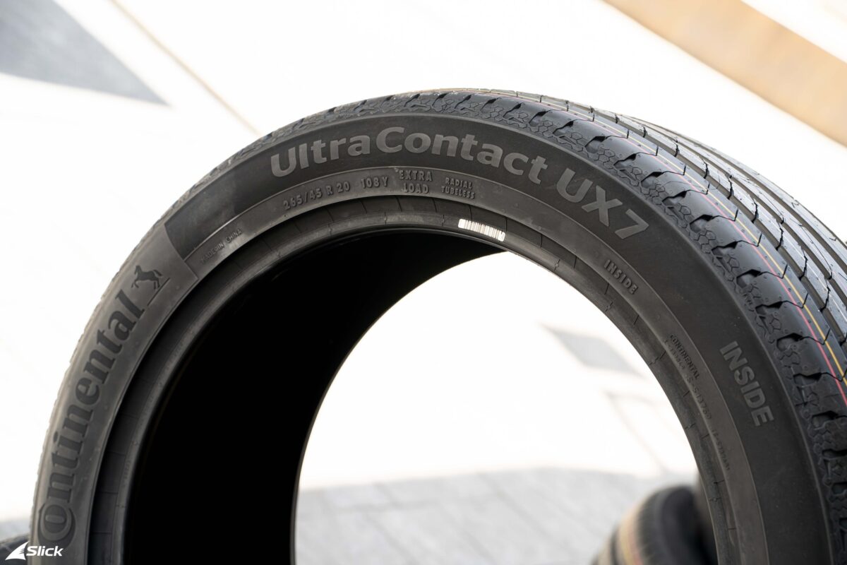 Mercedes Benz GLE500e ยาง Continental UltraContact UX7