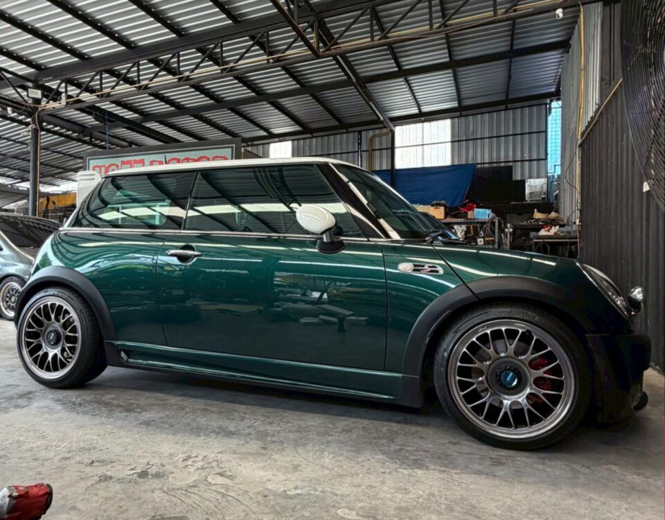 Mini Cooper S R53 ยาง Minerva Radial F205