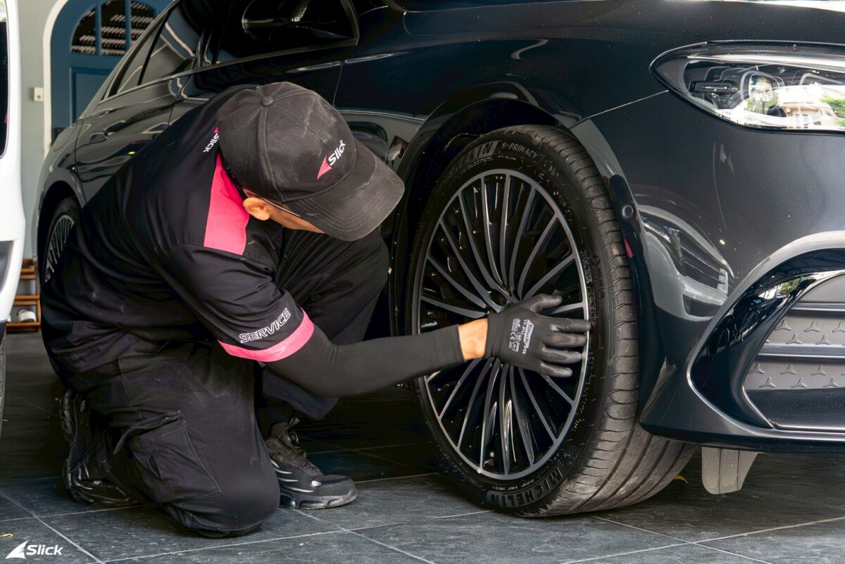 BMW G30 Yokohama ADVAN Sport V107 16