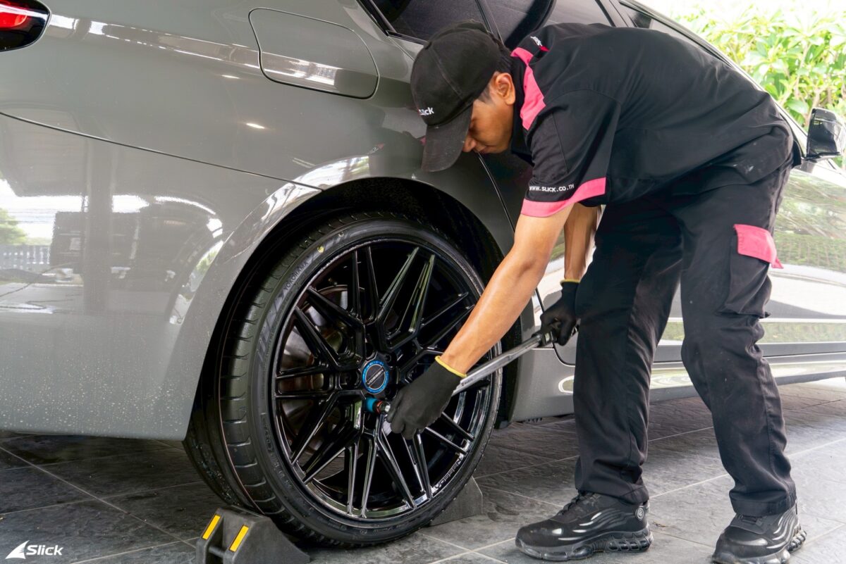 BMW G30 Yokohama ADVAN Sport V107 20