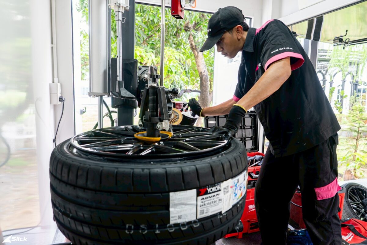BMW G30 Yokohama ADVAN Sport V107 35
