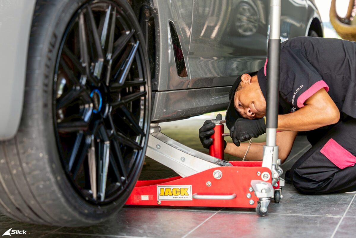 BMW G30 Yokohama ADVAN Sport V107 44