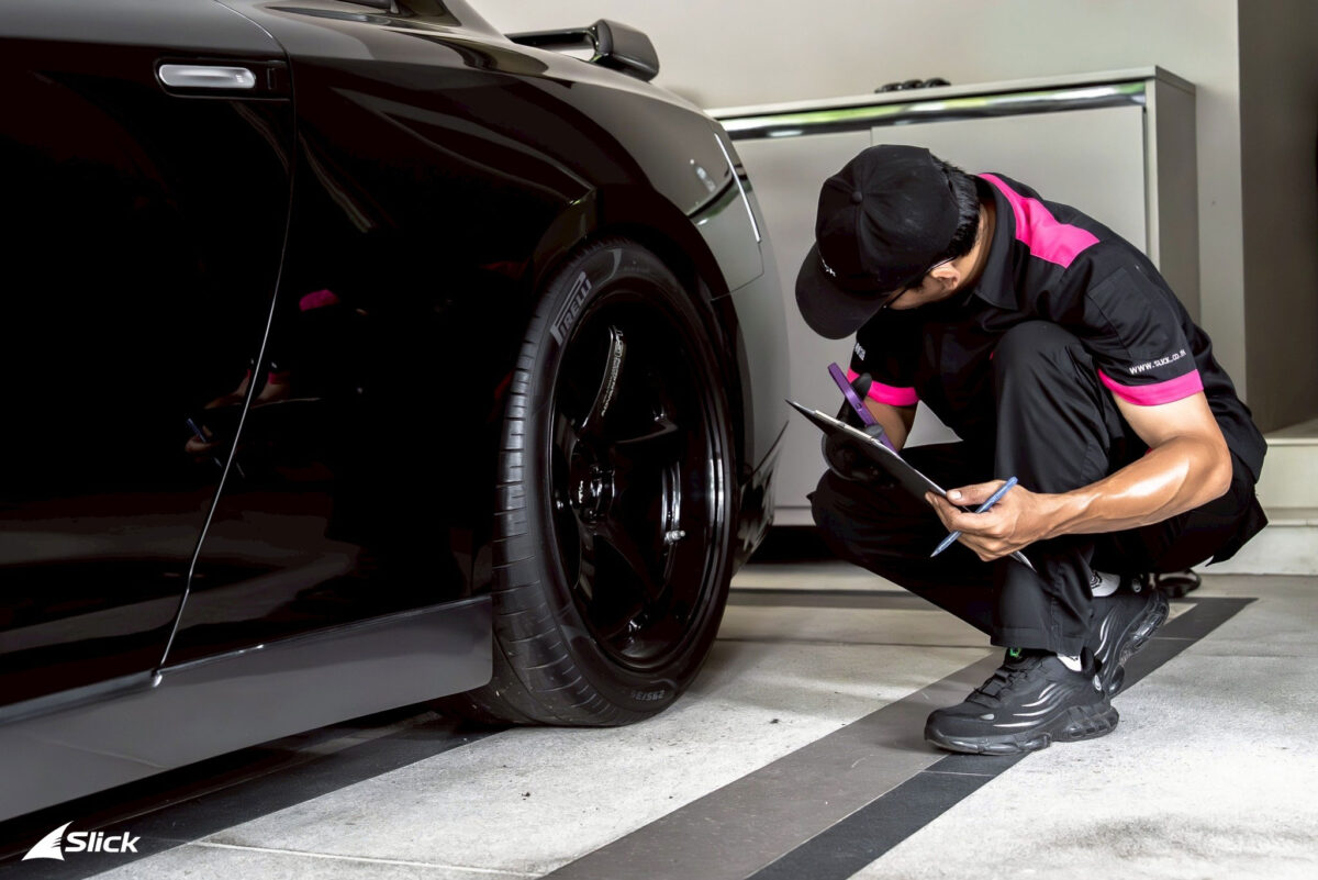เปลี่ยนยาง Nissan GT-R R35 ถึงที่