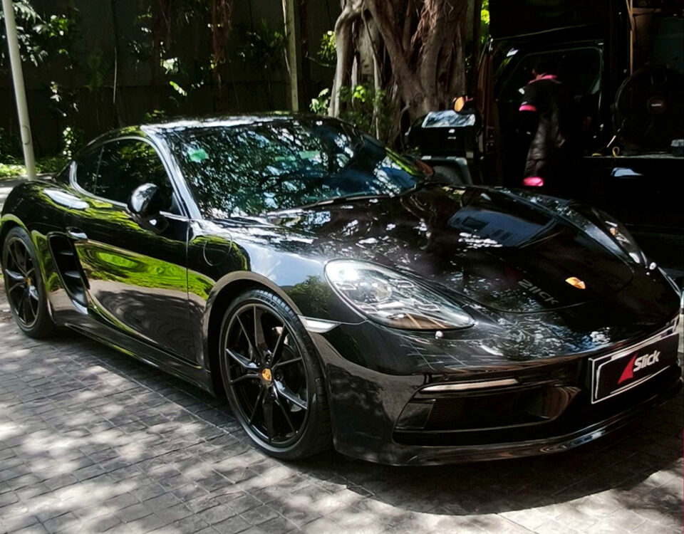 Slick 718 PIRELLI P ZERO PZ4 01
