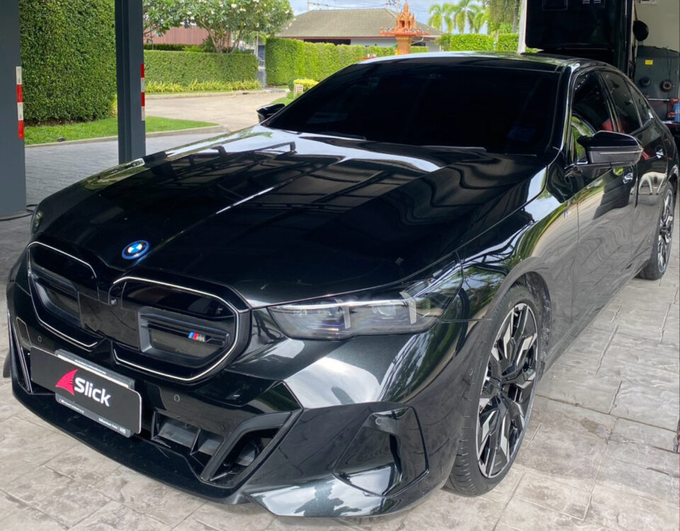 BMW I5 m60 Pirelli P Zero PZ4 Mark Bmw 255 35 R21 285 30 R21 01