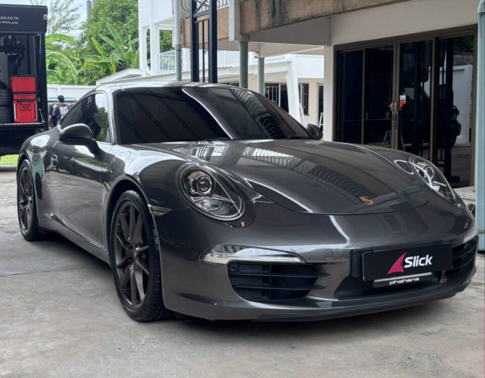 Slick Porsche 911 991.1 Michelin Pilot Sport 4S NO 245 35 R20 305 30 R20 01
