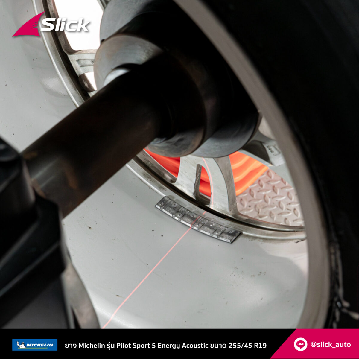 Slick Tesla Model Y Michelin Pilot Sport 5 Energy Acoustic 255 45 R19 07
