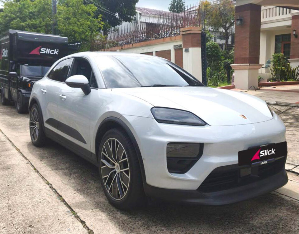 Porche Macan EV Michelin Pilot Sport EV NEO 295 40 R21 01