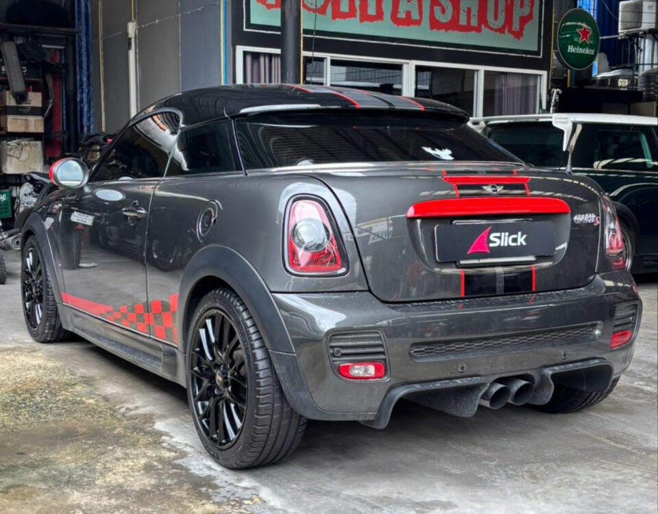 Slick Mini Cooper R58 Michelin Pilot Sport 5 205 45 R17 01