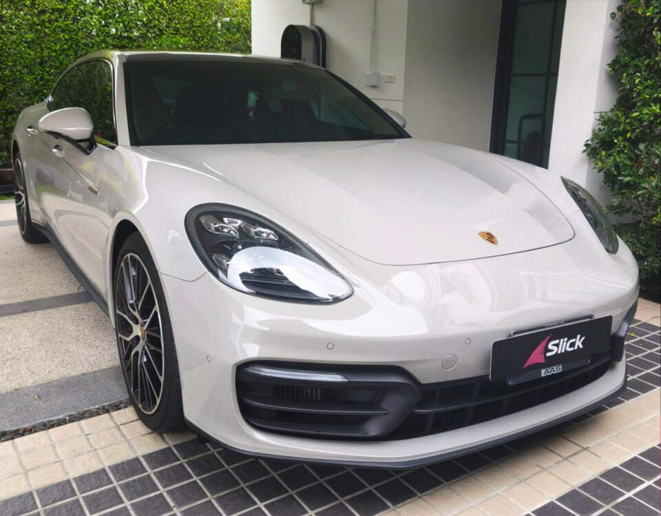 Slick porsche Panamera 971 Michelin Pilot sport 4s 275 35 R21 01